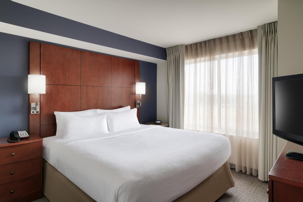 Hotel By Marriott Greenville