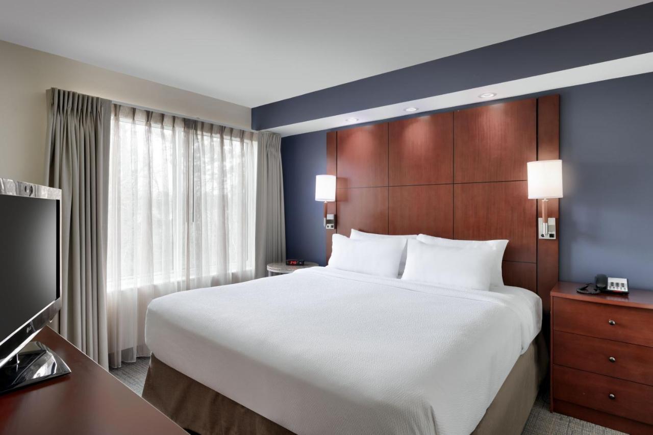 Hotel By Marriott Greenville