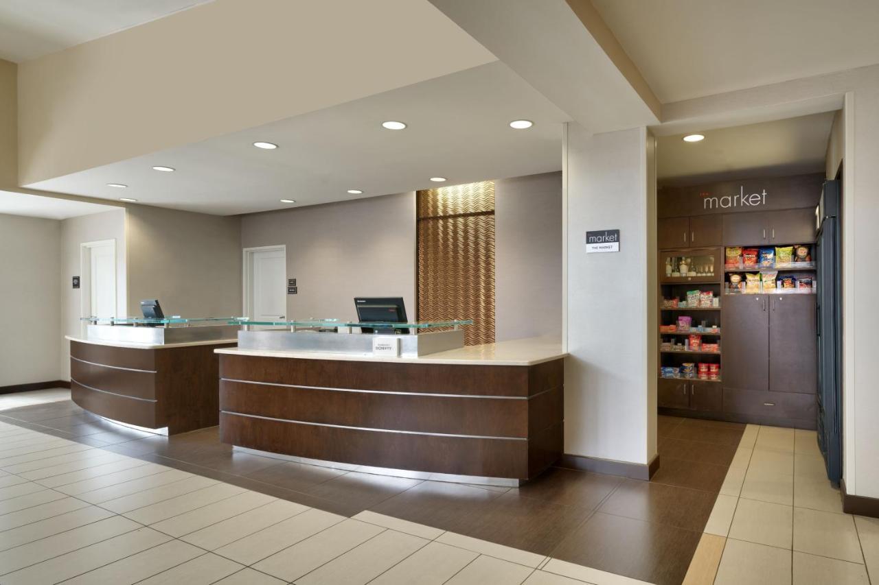 Hotel By Marriott
