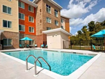 Hotel By Marriott